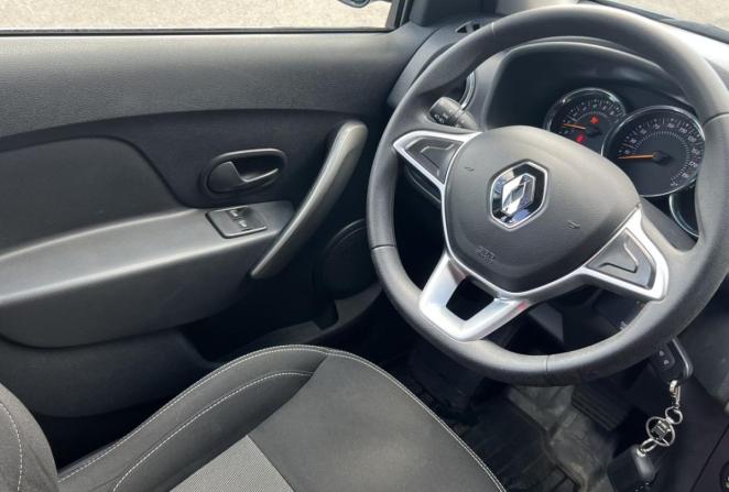 Renault Sandero II Рестайлинг с пробегом 2021 года, цена 940 000 рублей, 35010 км, хэтчбек, Автокод Объявления
