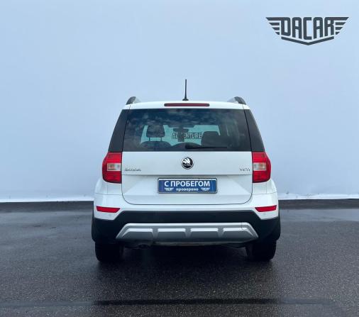 Skoda Yeti I Рестайлинг с пробегом 2017 года, цена 1 130 000 рублей, 152457 км, внедорожник, Автокод Объявления