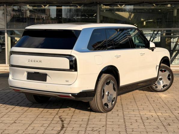 Zeekr 9X с пробегом 2025 года, цена 9 595 000 рублей, 10 км, внедорожник, Автокод Объявления