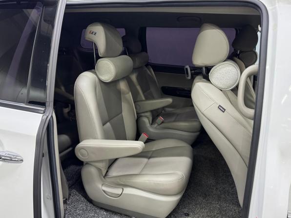 Kia Carnival III с пробегом 2019 года, цена 2 697 000 рублей, 105000 км, минивэн, Автокод Объявления