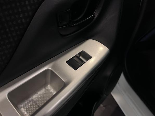 Toyota Vitz III (XP130) Рестайлинг с пробегом 2014 года, цена 670 000 рублей, 205905 км, хэтчбек, Автокод Объявления