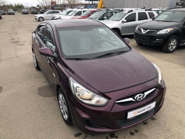 Hyundai Solaris I с пробегом 2013 года, цена 735 000 рублей, 199438 км, седан, Автокод Объявления