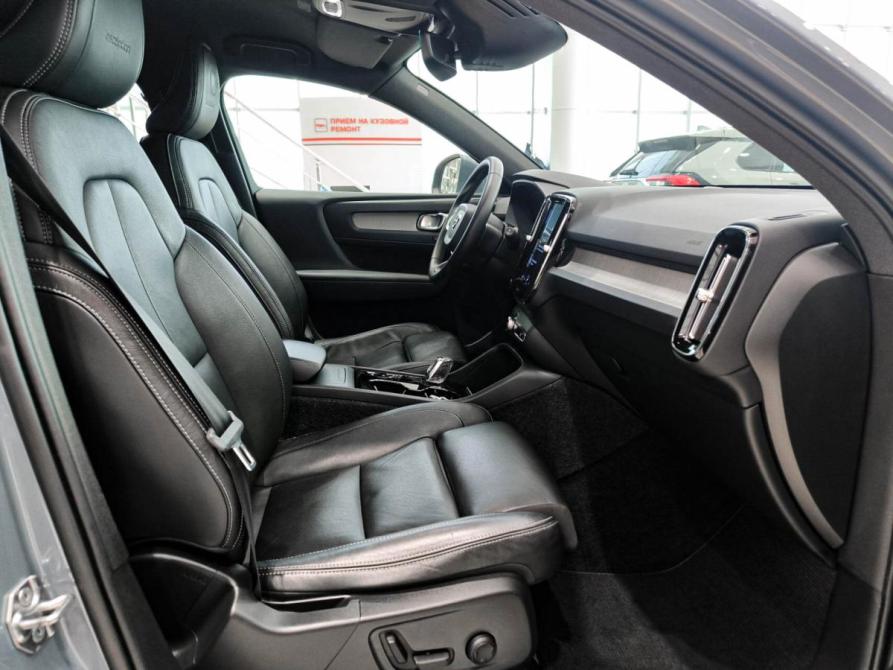 Volvo XC40 I Казань  - изображение 13