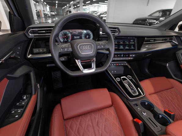 Audi A3 IV (8Y) Рестайлинг с пробегом 2025 года, цена 3 950 000 рублей, 26 км, хэтчбек, Автокод Объявления