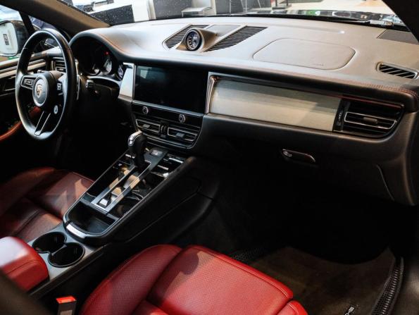 Porsche Macan I Рестайлинг 2 с пробегом 2021 года, цена 7 980 000 рублей, 51610 км, внедорожник, Автокод Объявления