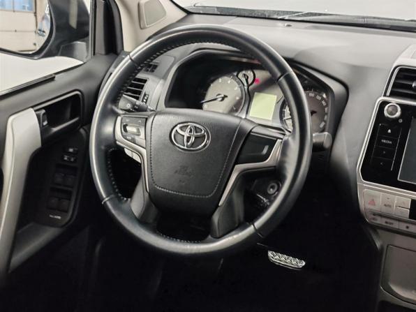Toyota Land Cruiser Prado 150 Series Рестайлинг 2 с пробегом 2018 года, цена 3 999 000 рублей, 188107 км, внедорожник, Автокод Объявления