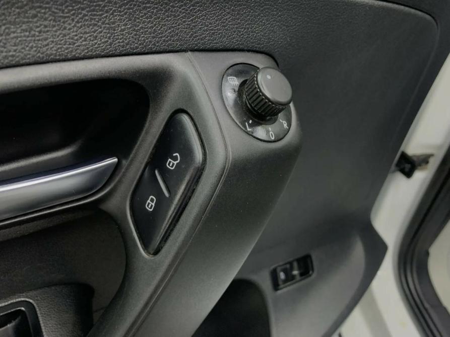 Volkswagen Polo V Рестайлинг Азнакаево  - изображение 13