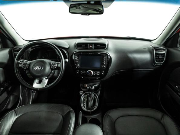 Kia Soul II Рестайлинг с пробегом 2018 года, цена 1 799 700 рублей, 72500 км, хэтчбек, Автокод Объявления