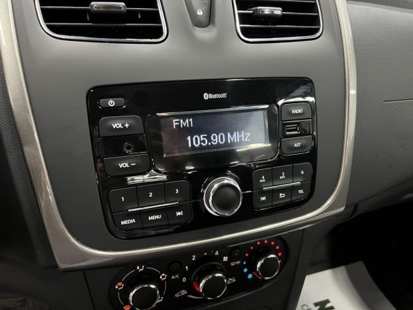 Renault Sandero II Рестайлинг с пробегом 2020 года, цена 1 225 000 рублей, 116604 км, хэтчбек, Автокод Объявления
