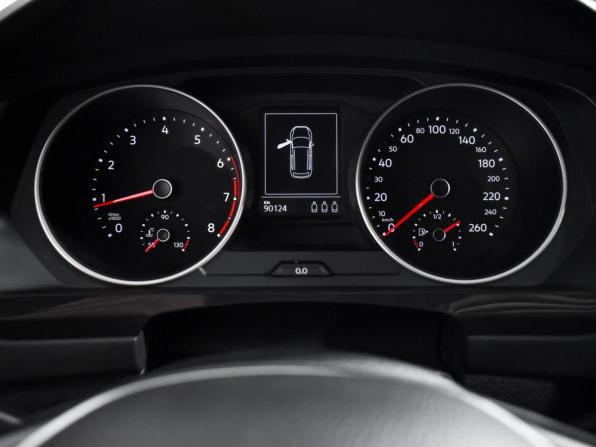 Volkswagen Tiguan II с пробегом 2018 года, цена 1 870 000 рублей, 90000 км, внедорожник, Автокод Объявления
