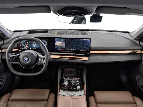 BMW 5 серии VIII (G60/G61/G68) с пробегом 2023 года, цена 7 150 000 рублей, 42353 км, седан, Автокод Объявления