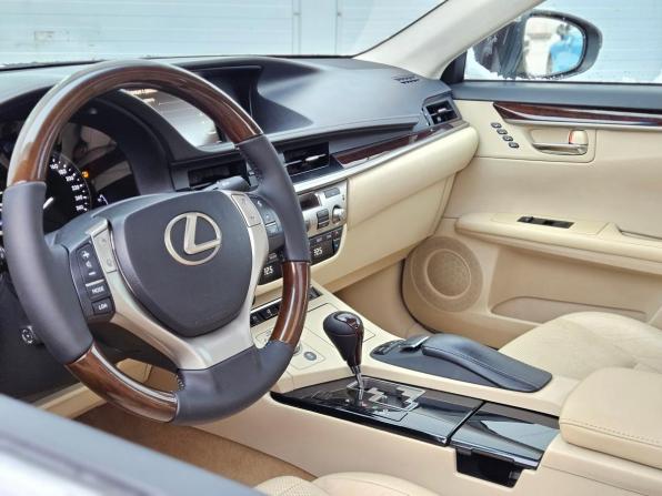 Lexus ES VI с пробегом 2013 года, цена 1 850 000 рублей, 203950 км, седан, Автокод Объявления
