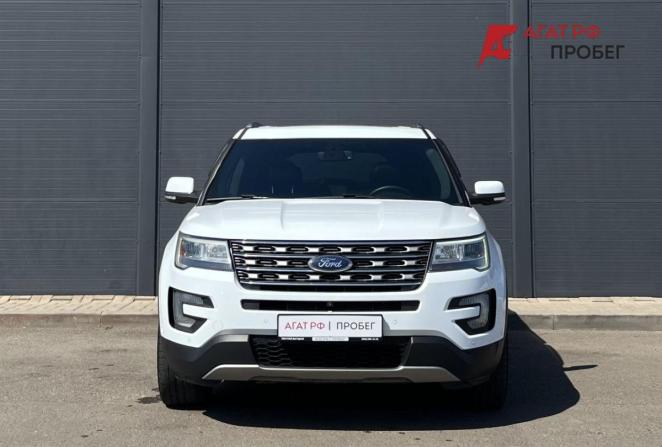 Ford Explorer V Рестайлинг с пробегом 2016 года, цена 2 490 000 рублей, 180000 км, внедорожник, Автокод Объявления