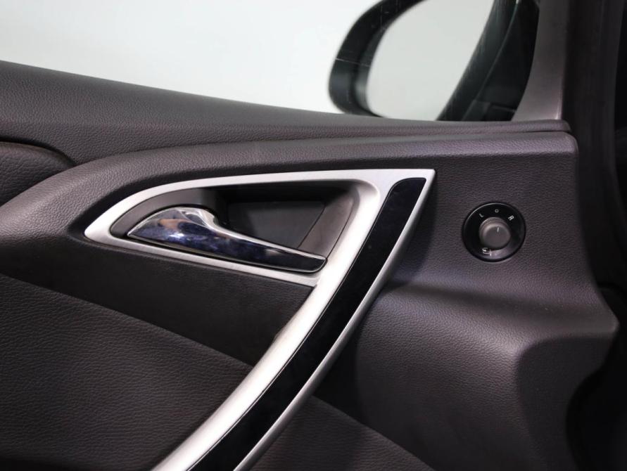 Opel Astra J Рестайлинг Санкт-Петербург  - изображение 13