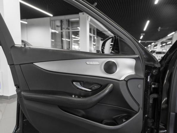 Mercedes-Benz E-Класс V (W213 S213 C238) Рестайлинг с пробегом 2020 года, цена 2 750 000 рублей, 146500 км, седан, Автокод Объявления