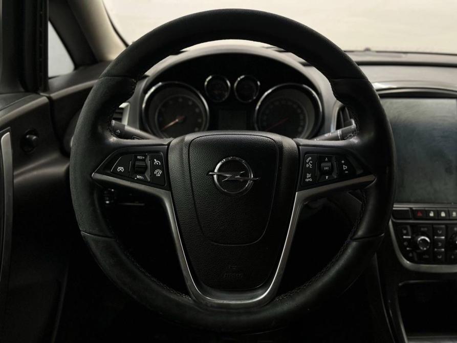 Opel Astra J Рестайлинг Ростов-на-Дону  - изображение 8