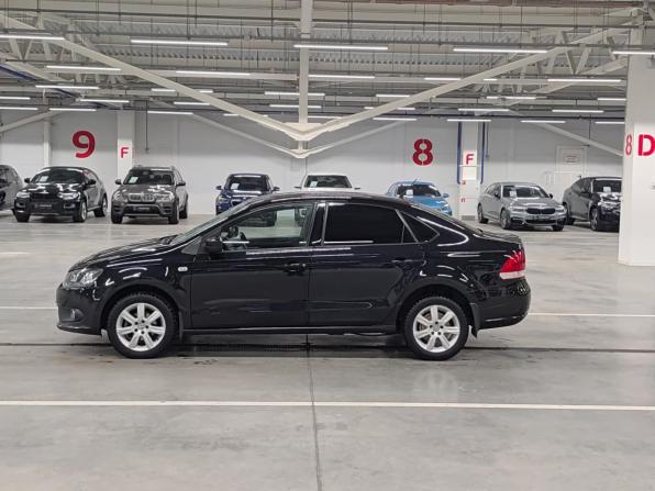 Volkswagen Polo V с пробегом 2013 года, цена 1 000 000 рублей, 121011 км, седан, Автокод Объявления