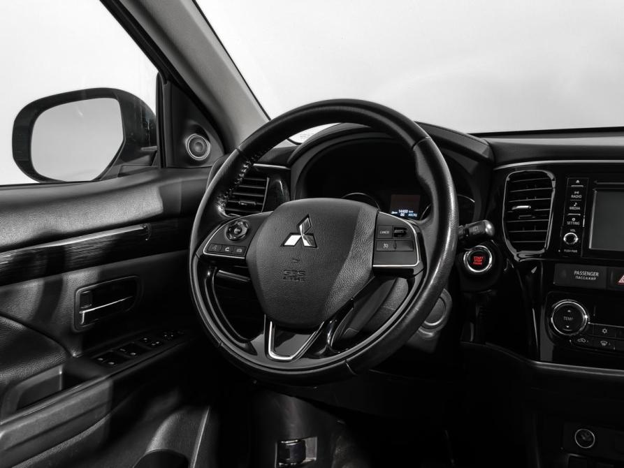 Mitsubishi Outlander III Рестайлинг 2 Санкт-Петербург  - изображение 16
