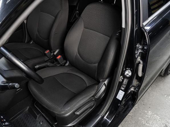 Kia Rio III Рестайлинг с пробегом 2016 года, цена 1 050 000 рублей, 95576 км, хэтчбек, Автокод Объявления
