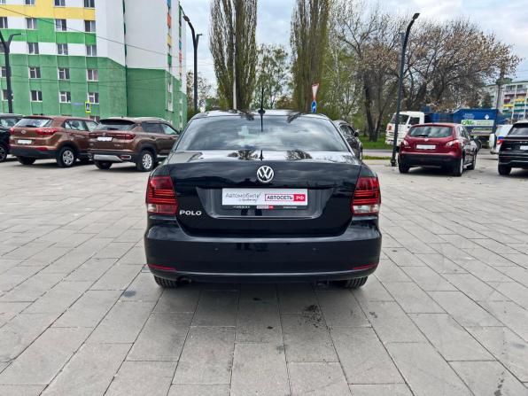 Volkswagen Polo V Рестайлинг с пробегом 2019 года, цена 1 453 100 рублей, 93432 км, седан, Автокод Объявления