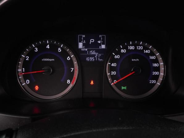Hyundai Solaris I Рестайлинг с пробегом 2015 года, цена 1 009 000 рублей, 169511 км, седан, Автокод Объявления