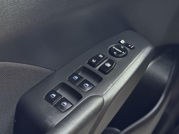 Hyundai Solaris II с пробегом 2018 года, цена 1 095 000 рублей, 132471 км, седан, Автокод Объявления
