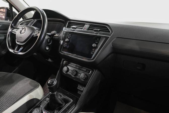 Volkswagen Tiguan II с пробегом 2019 года, цена 2 669 000 рублей, 110540 км, внедорожник, Автокод Объявления