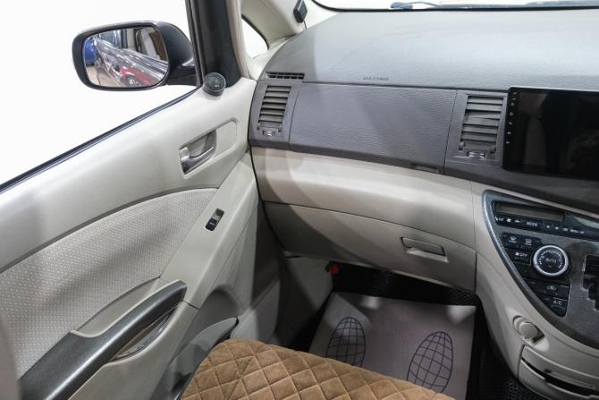 Toyota ISis I Рестайлинг с пробегом 2008 года, цена 1 169 000 рублей, 152000 км, компактвэн, Автокод Объявления
