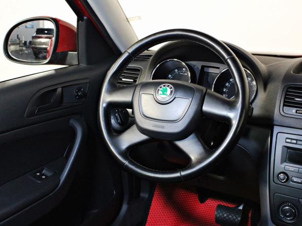 Skoda Yeti I с пробегом 2012 года, цена 997 000 рублей, 114924 км, внедорожник, Автокод Объявления