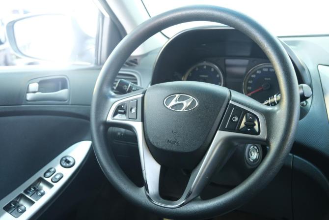 Hyundai Solaris I Рестайлинг с пробегом 2016 года, цена 989 000 рублей, 87039 км, хэтчбек, Автокод Объявления