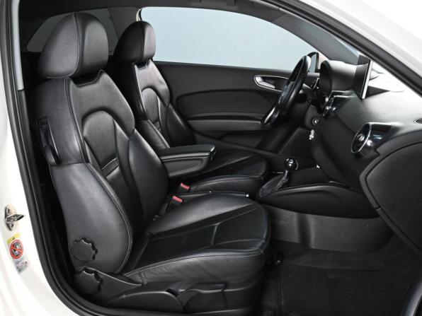 Audi A1 I (8X) с пробегом 2010 года, цена 1 099 000 рублей, 196661 км, хэтчбек, Автокод Объявления