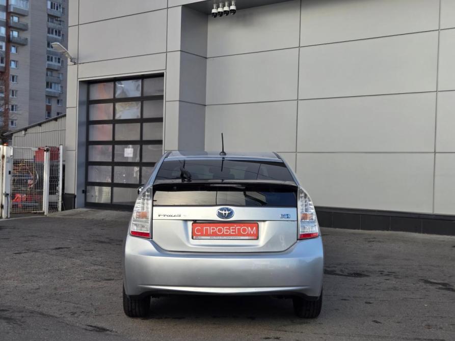 Toyota Prius III (XW30) Санкт-Петербург  - изображение 5