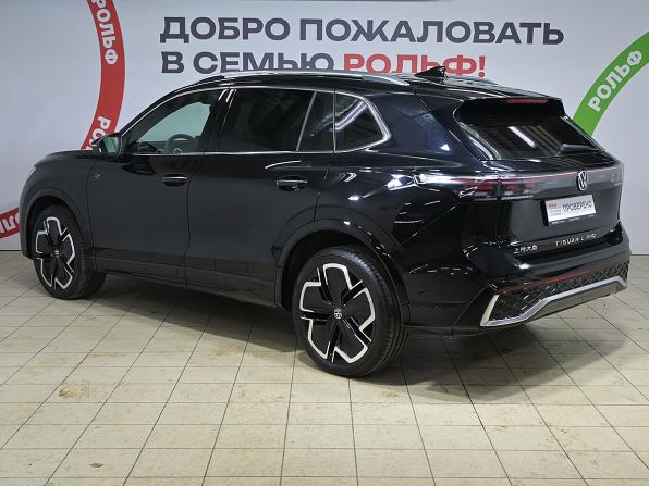 Volkswagen Tiguan III (China Market) с пробегом 2024 года, цена 4 690 000 рублей, 15000 км, внедорожник, Автокод Объявления