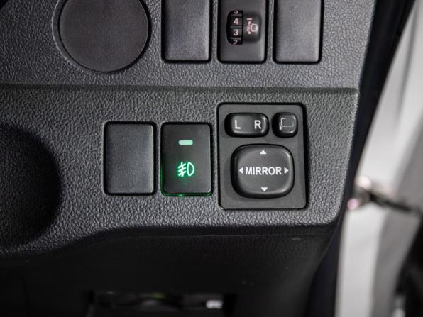 Toyota Ractis II с пробегом 2012 года, цена 975 000 рублей, 120078 км, хэтчбек, Автокод Объявления
