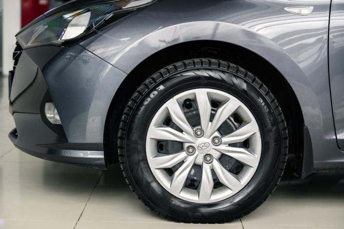 Hyundai Solaris II Рестайлинг с пробегом 2021 года, цена 1 330 000 рублей, 85154 км, седан, Автокод Объявления