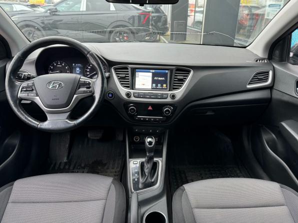 Hyundai Solaris II с пробегом 2017 года, цена 1 060 000 рублей, 166228 км, седан, Автокод Объявления