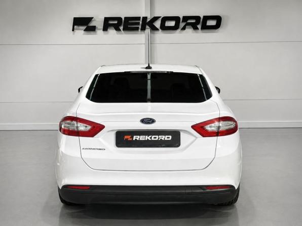 Ford Mondeo V с пробегом 2016 года, цена 1 399 000 рублей, 271239 км, седан, Автокод Объявления