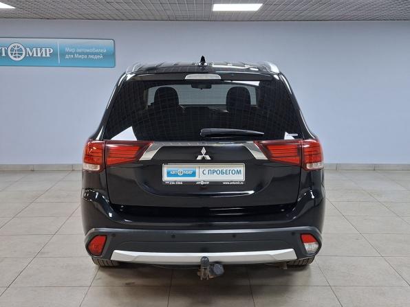 Mitsubishi Outlander III Рестайлинг 2 с пробегом 2017 года, цена 1 799 000 рублей, 196779 км, внедорожник, Автокод Объявления