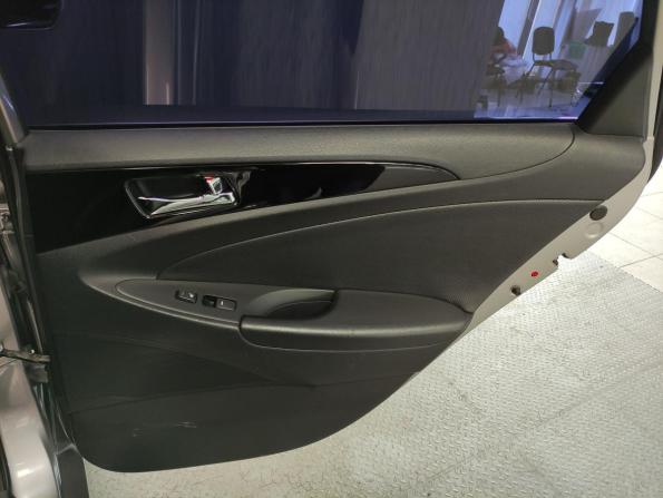 Hyundai Sonata VI (YF) с пробегом 2011 года, цена 1 299 000 рублей, 158500 км, седан, Автокод Объявления