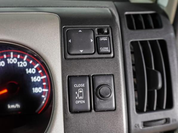 Nissan Serena III (C25) с пробегом 2007 года, цена 879 000 рублей, 260998 км, минивэн, Автокод Объявления