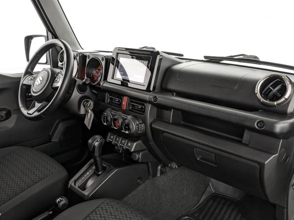 Suzuki Jimny IV с пробегом 2020 года, цена 2 580 000 рублей, 89765 км, внедорожник, Автокод Объявления