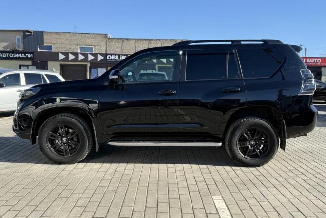 Toyota Land Cruiser Prado 150 Series Рестайлинг 1 с пробегом 2017 года, цена 4 300 000 рублей, 129000 км, внедорожник, Автокод Объявления