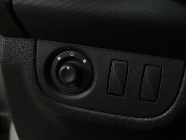 Renault Logan II Рестайлинг с пробегом 2021 года, цена 989 000 рублей, 69049 км, седан, Автокод Объявления