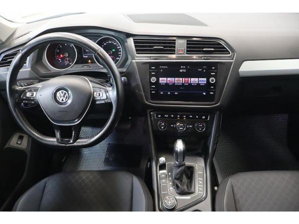 Volkswagen Tiguan II с пробегом 2018 года, цена 2 112 000 рублей, 175036 км, внедорожник, Автокод Объявления