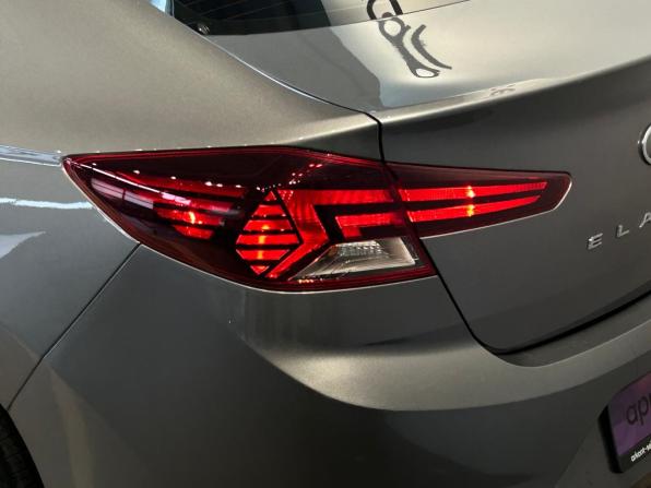Hyundai Elantra VI (AD) с пробегом 2018 года, цена 1 347 000 рублей, 129282 км, седан, Автокод Объявления