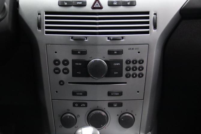Opel Astra H Рестайлинг с пробегом 2012 года, цена 595 950 рублей, 160505 км, хэтчбек, Автокод Объявления