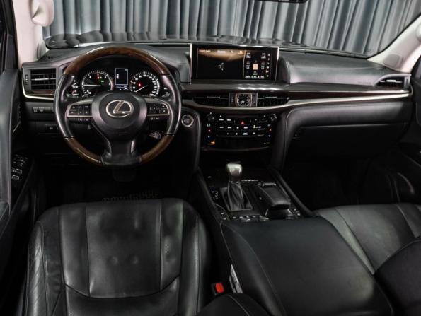 Lexus LX III Рестайлинг 2 с пробегом 2015 года, цена 5 849 000 рублей, 346660 км, внедорожник, Автокод Объявления