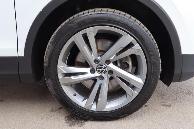 Volkswagen Tiguan II Рестайлинг с пробегом 2021 года, цена 3 090 000 рублей, 100224 км, внедорожник, Автокод Объявления