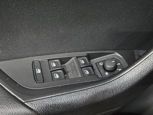 Skoda Karoq I с пробегом 2020 года, цена 2 079 000 рублей, 139958 км, внедорожник, Автокод Объявления