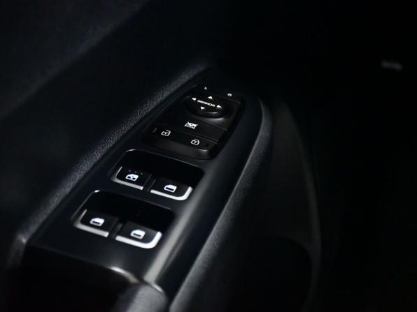 Kia Rio IV Рестайлинг с пробегом 2020 года, цена 1 727 000 рублей, 79756 км, хэтчбек, Автокод Объявления